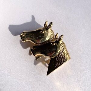 Vintage Gold tone horse heads buckle belt